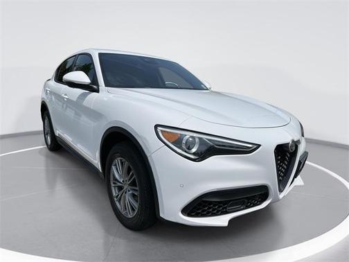 2023 Alfa Romeo Stelvio Sprint AWD