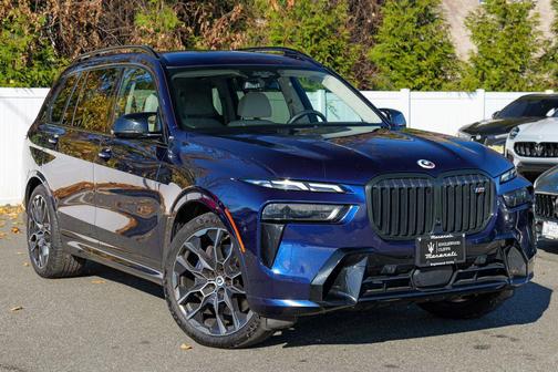 2023 BMW X7 M60i