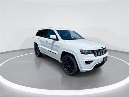 2022 Jeep Grand Cherokee Laredo