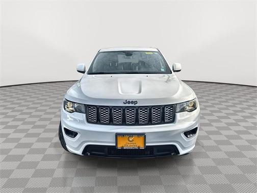 2022 Jeep Grand Cherokee Laredo