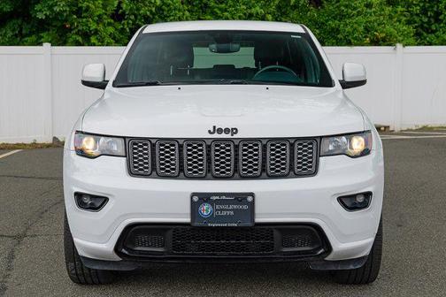 2022 Jeep Grand Cherokee Laredo