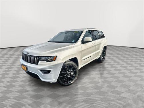 2022 Jeep Grand Cherokee Laredo