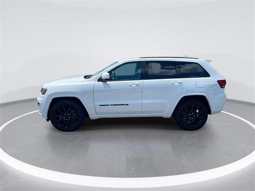 2022 Jeep Grand Cherokee Laredo