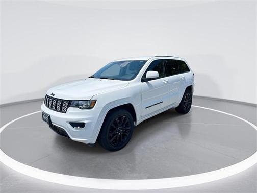2022 Jeep Grand Cherokee Laredo