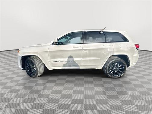 2022 Jeep Grand Cherokee Laredo