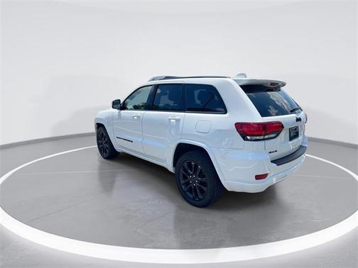 2022 Jeep Grand Cherokee Laredo