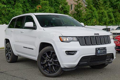 2022 Jeep Grand Cherokee Laredo