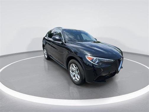 2021 Alfa Romeo Stelvio Base