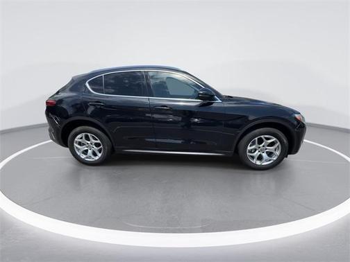 2021 Alfa Romeo Stelvio Base