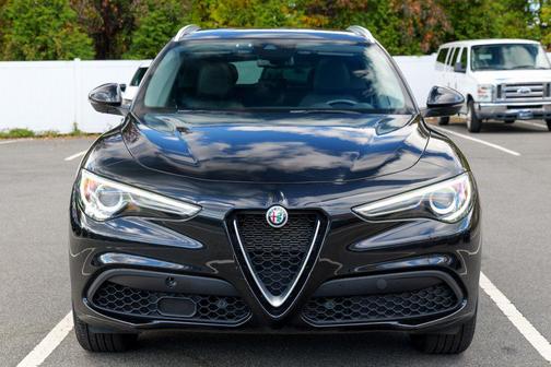 2021 Alfa Romeo Stelvio Base
