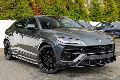 2019 Lamborghini Urus Base