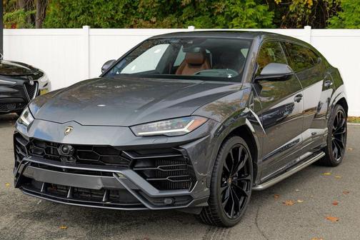 2019 Lamborghini Urus Base