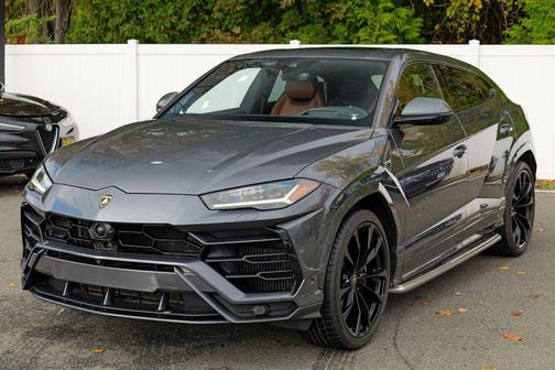 2019 Lamborghini Urus Base