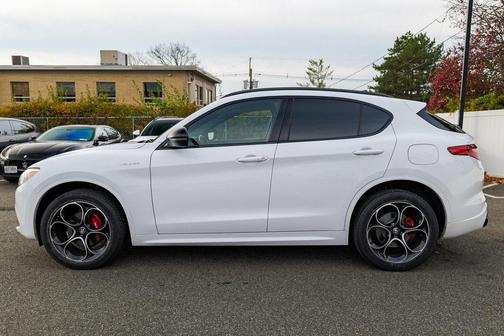 2023 Alfa Romeo Stelvio Veloce AWD