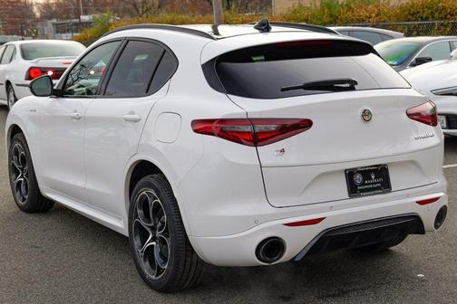 2023 Alfa Romeo Stelvio Veloce AWD
