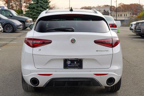 2023 Alfa Romeo Stelvio Veloce AWD