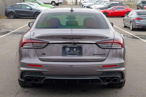 2023 Maserati Quattroporte Modena Q4