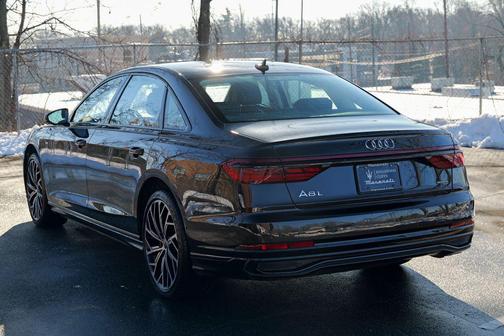 2023 Audi A8 L 55 TFSI quattro Tiptronic