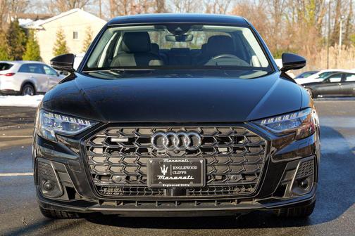 2023 Audi A8 L 55 TFSI quattro Tiptronic
