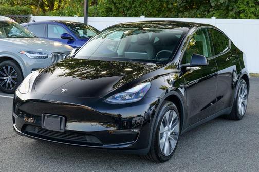 2023 Tesla Model Y Long Range Dual Motor All-Wheel Drive
