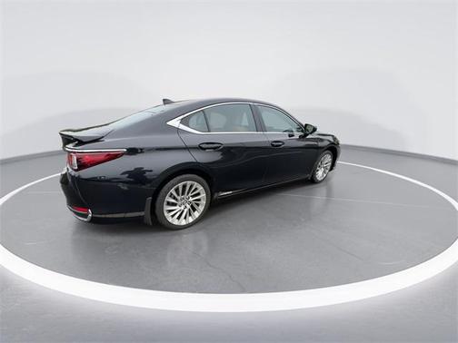 2021 Lexus ES 300h Luxury