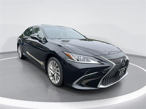 2021 Lexus ES 300h Luxury