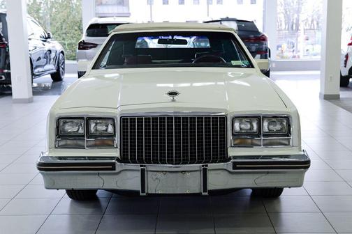 1982 Buick Riviera Base