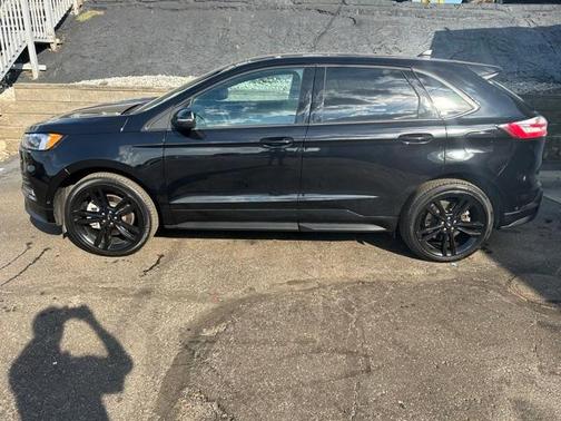 2024 Ford Edge ST