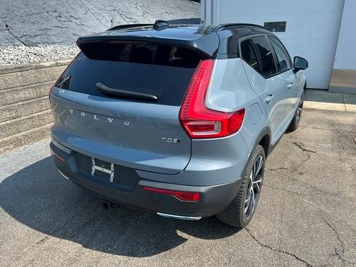 2020 Volvo XC40 T5 R-Design
