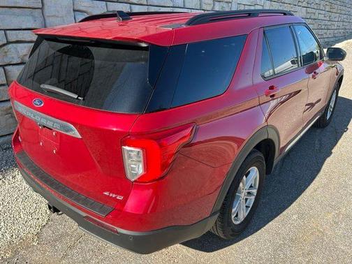 Rapid Red Metallic Tinted Clearcoat 2023 Ford Explorer XLT