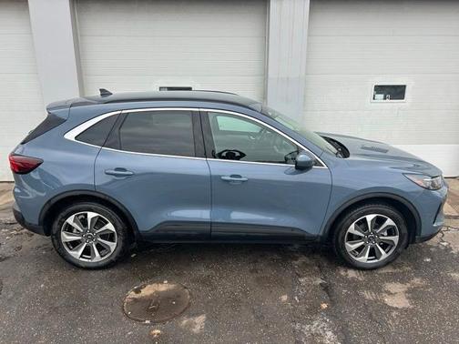 2023 Ford Escape Platinum