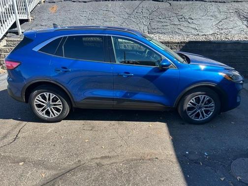 2022 Ford Escape SEL