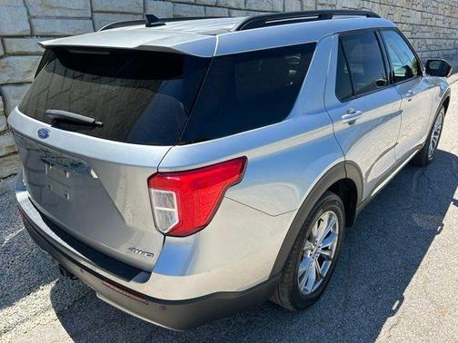 Iconic Silver Metallic 2023 Ford Explorer XLT