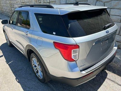 Iconic Silver Metallic 2023 Ford Explorer XLT