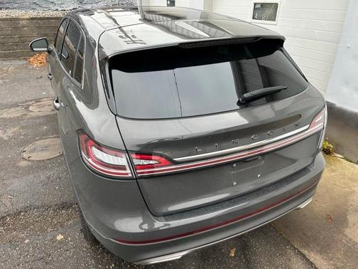 2022 Lincoln Nautilus Black Label