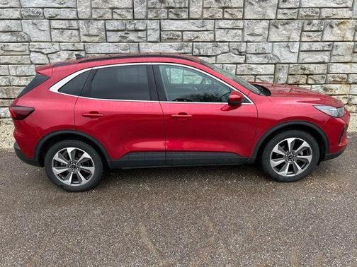 Rapid Red Metallic Tinted Clearcoat 2023 Ford Escape Platinum