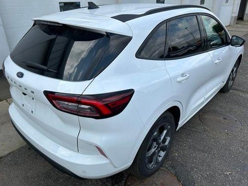 Oxford White 2023 Ford Escape ST-Line