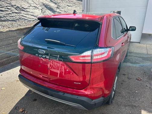 2022 Ford Edge Sport