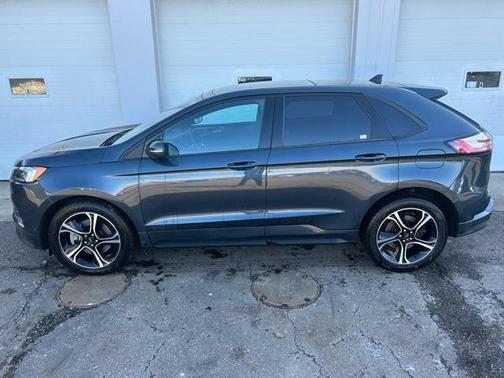 2023 Ford Edge ST