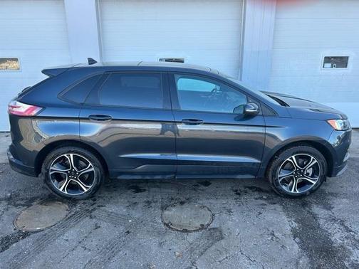 2023 Ford Edge ST