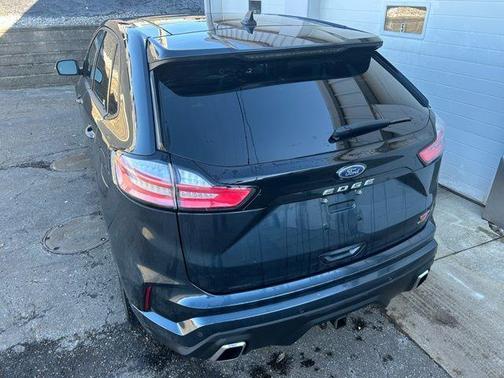 2023 Ford Edge ST