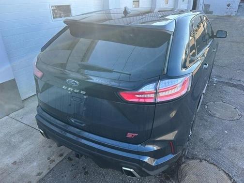 2023 Ford Edge ST