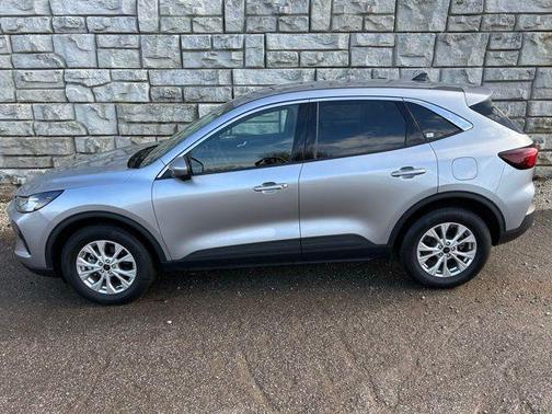 Iconic Silver Metallic 2023 Ford Escape Active