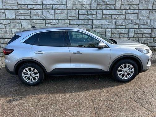 Iconic Silver Metallic 2023 Ford Escape Active
