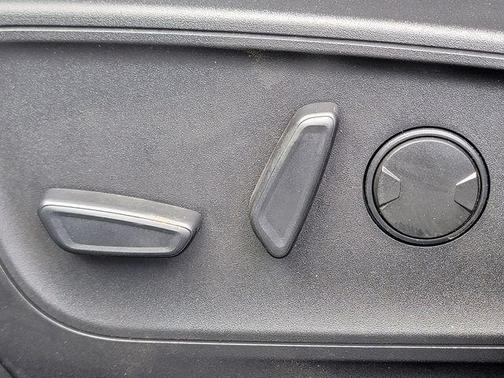 Iconic Silver Metallic 2023 Ford Escape Active