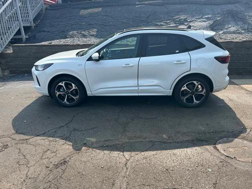 2024 Ford Escape ST-Line Select