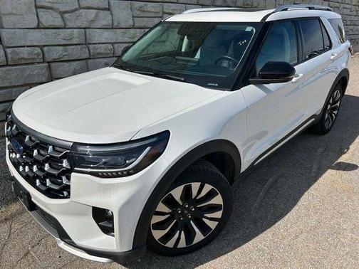 White Metallic 2025 Ford Explorer Platinum