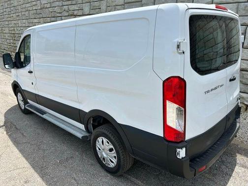 Oxford White 2025 Ford Transit-250 Base