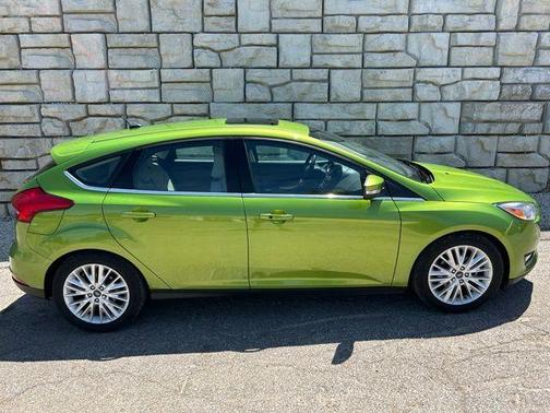 Outrageous Green Metallic Tinted Clearcoat 2018 Ford Focus Titanium