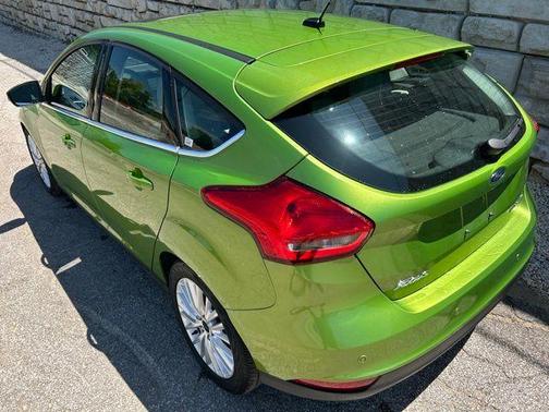 Outrageous Green Metallic Tinted Clearcoat 2018 Ford Focus Titanium